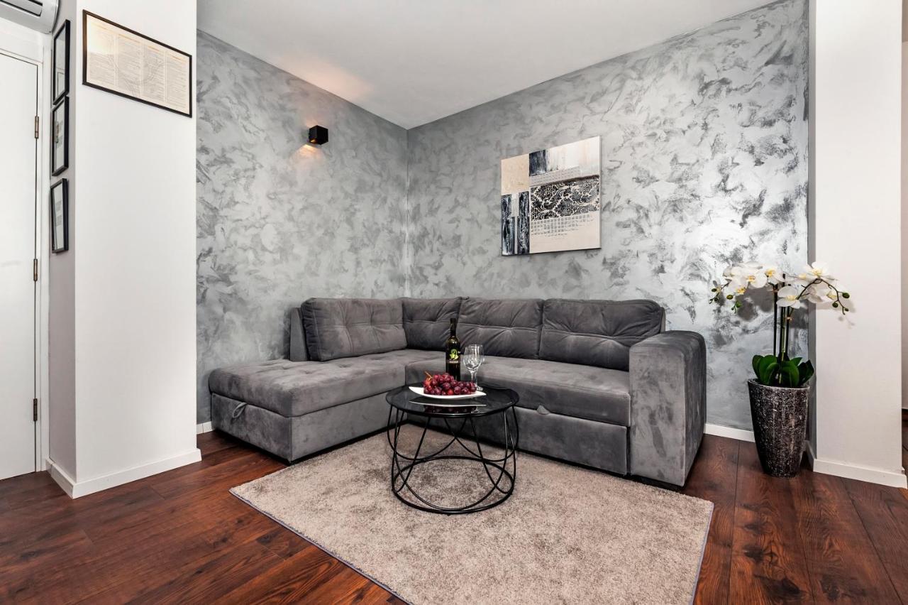 רוביני Deluxe Apartments A&A מראה חיצוני תמונה
