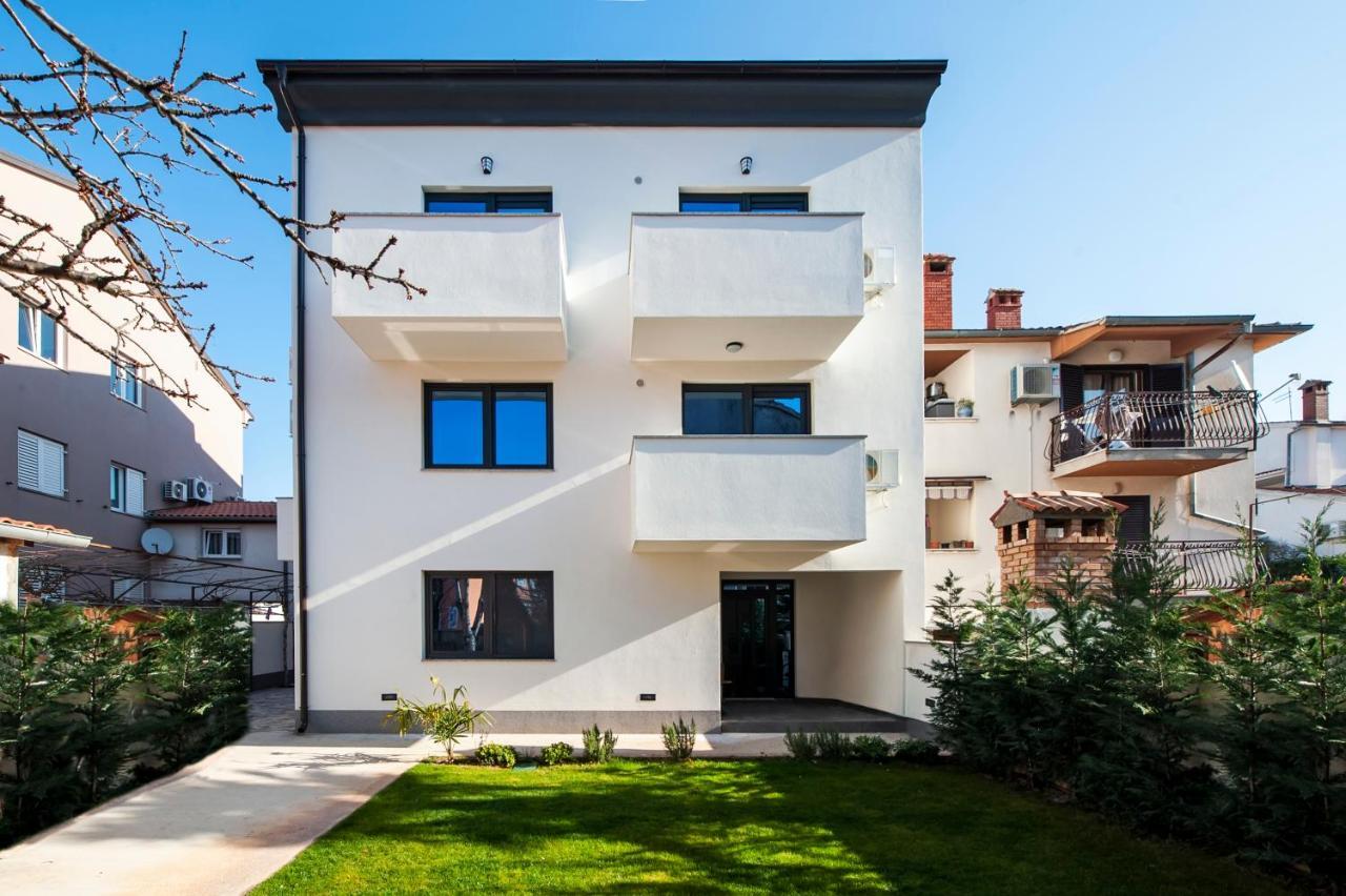 רוביני Deluxe Apartments A&A מראה חיצוני תמונה