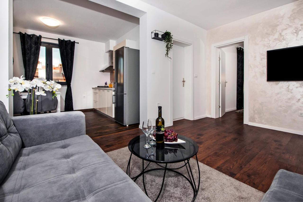 רוביני Deluxe Apartments A&A מראה חיצוני תמונה