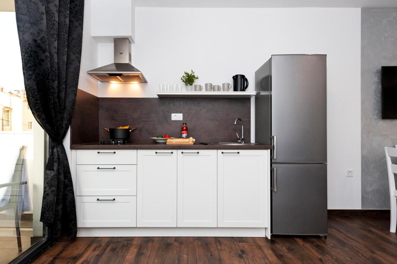רוביני Deluxe Apartments A&A מראה חיצוני תמונה
