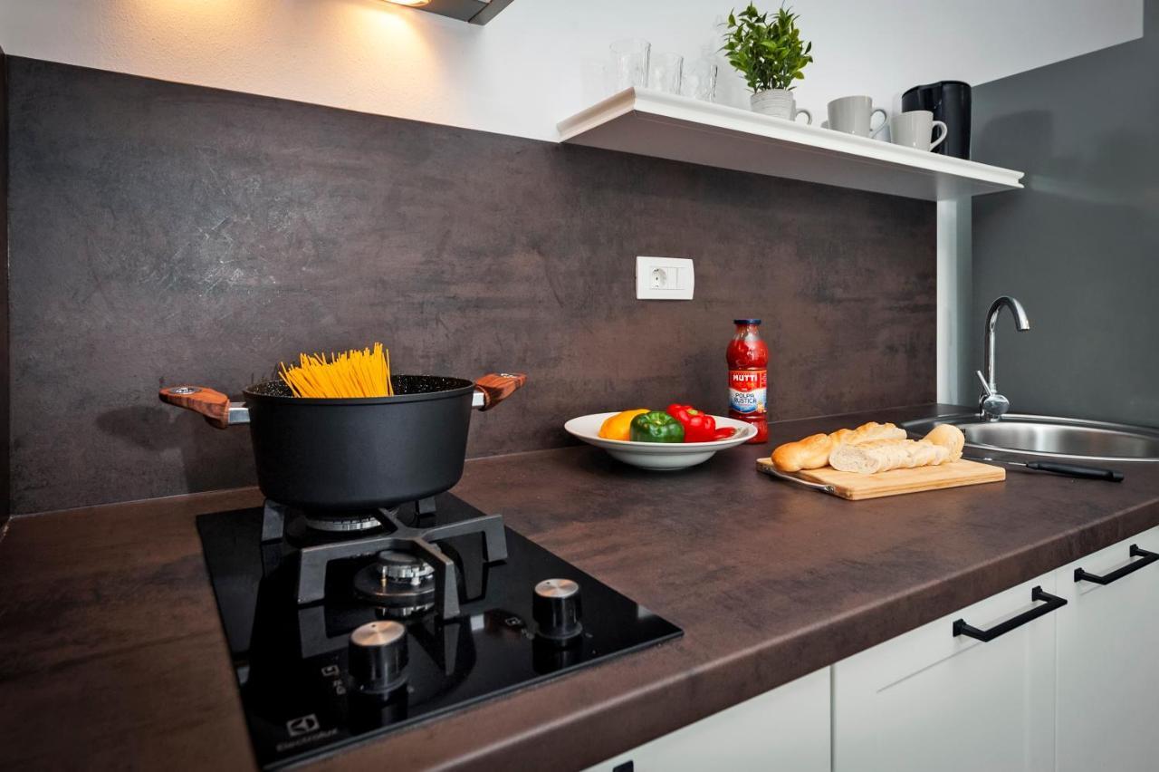 רוביני Deluxe Apartments A&A מראה חיצוני תמונה