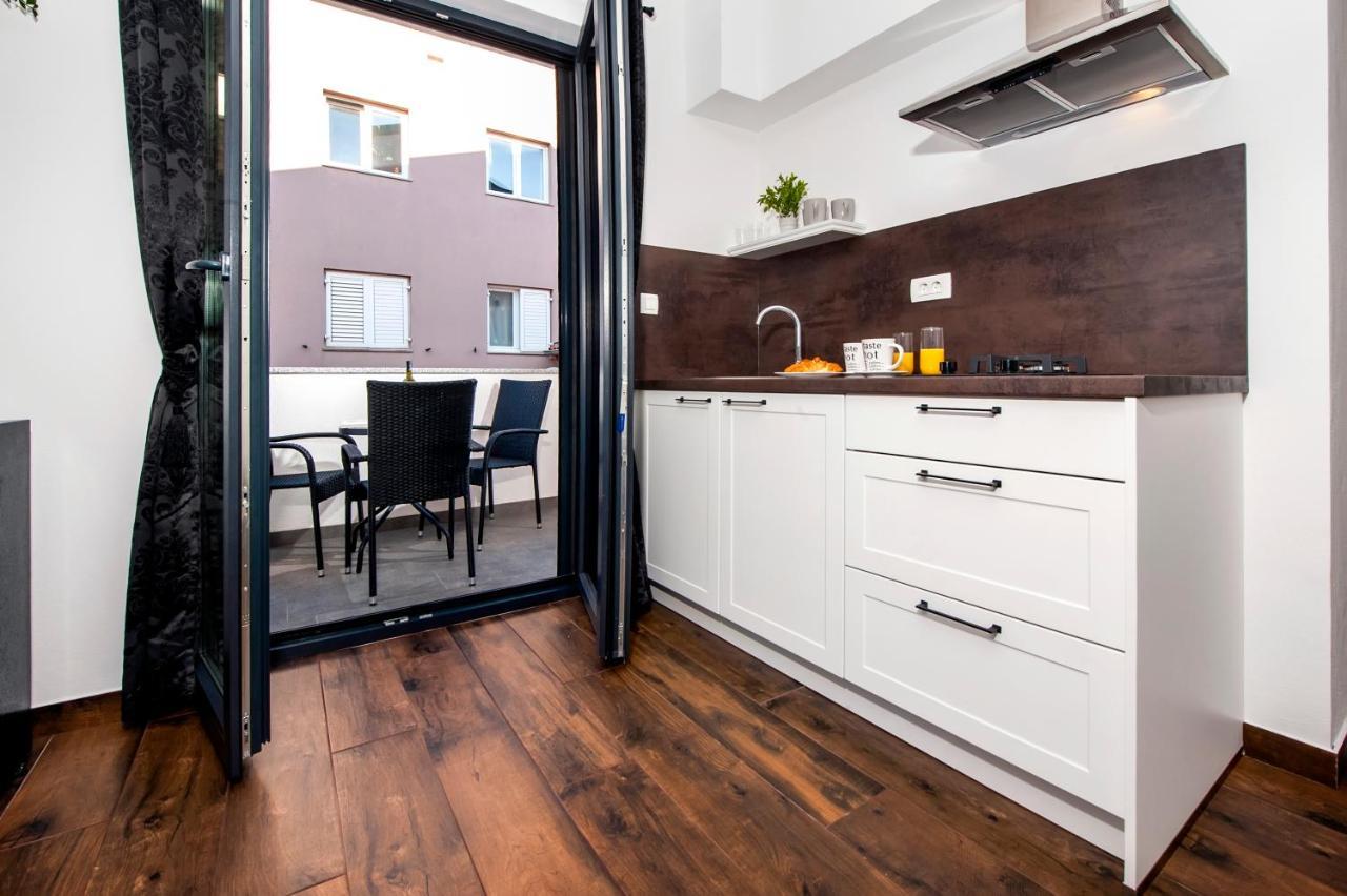 רוביני Deluxe Apartments A&A מראה חיצוני תמונה