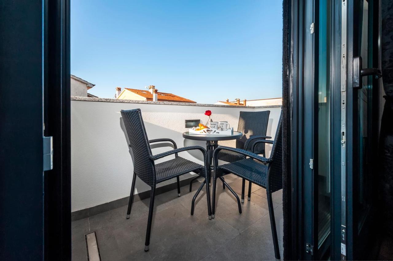 רוביני Deluxe Apartments A&A מראה חיצוני תמונה