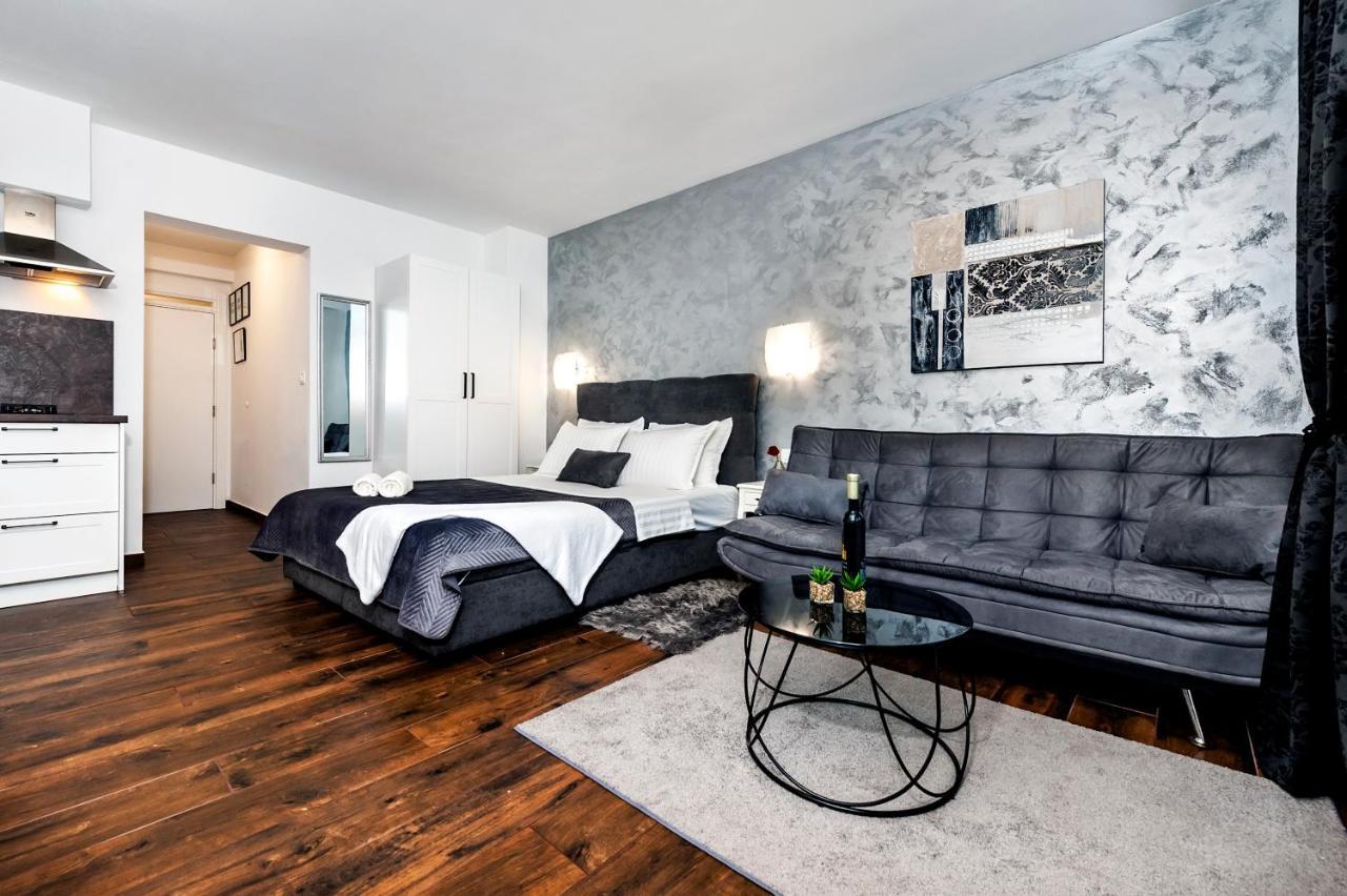 רוביני Deluxe Apartments A&A מראה חיצוני תמונה